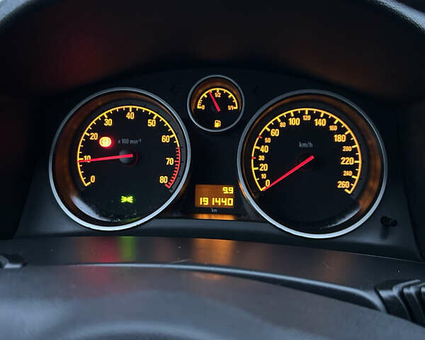 Серый Опель Астра, объемом двигателя 1.6 л и пробегом 191 тыс. км за 5200 $, фото 9 на Automoto.ua