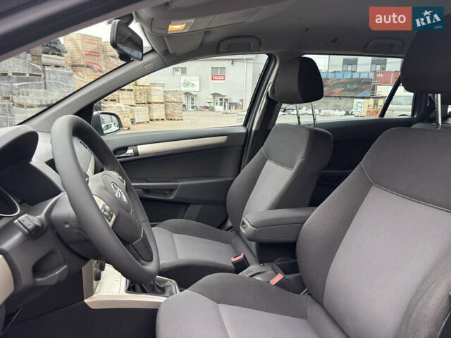 Сірий Опель Астра, об'ємом двигуна 1.6 л та пробігом 275 тис. км за 4999 $, фото 19 на Automoto.ua