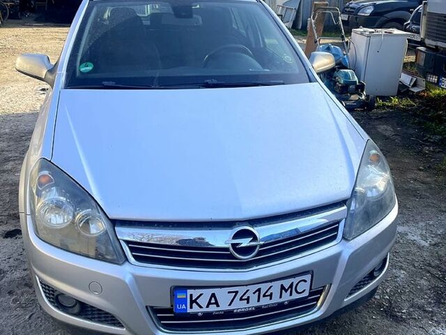 Сірий Опель Астра, об'ємом двигуна 1.6 л та пробігом 239 тис. км за 5500 $, фото 3 на Automoto.ua