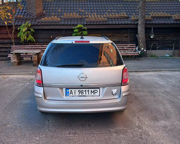 Опель Астра 2008 в Буче на Automoto.ua Серый Опель Астра, объемом двигателя 1.91 л и пробегом 220 тыс. км за 5500 $, фото 3 на Automoto.ua