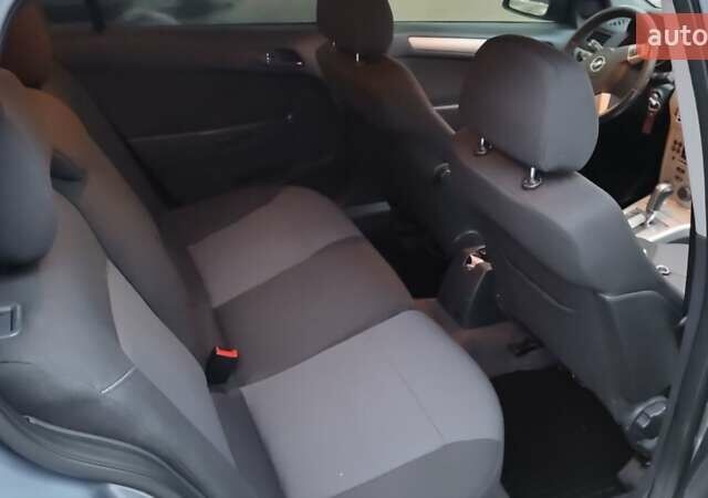 Сірий Опель Астра, об'ємом двигуна 1.9 л та пробігом 255 тис. км за 6200 $, фото 9 на Automoto.ua