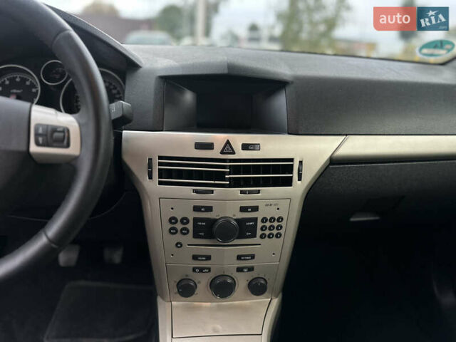 Сірий Опель Астра, об'ємом двигуна 1.6 л та пробігом 218 тис. км за 6000 $, фото 38 на Automoto.ua