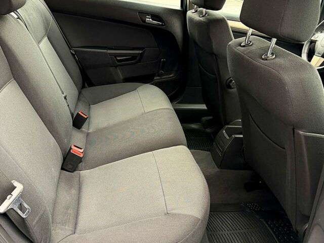 Серый Опель Астра, объемом двигателя 1.6 л и пробегом 192 тыс. км за 5999 $, фото 8 на Automoto.ua