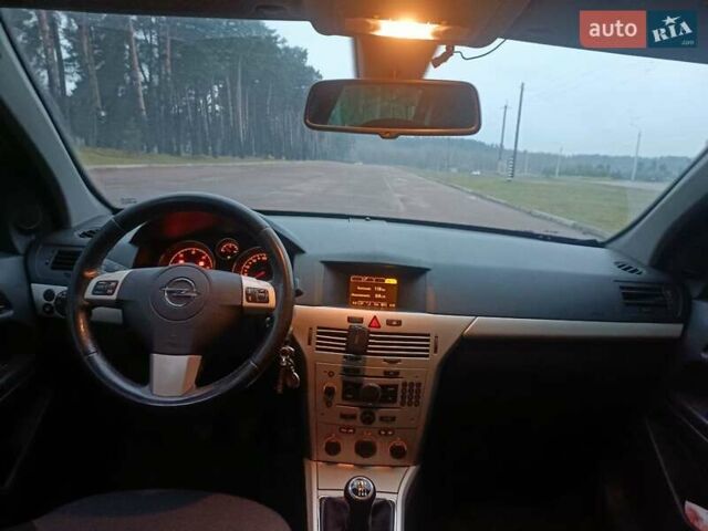 Сірий Опель Астра, об'ємом двигуна 1.7 л та пробігом 313 тис. км за 5000 $, фото 8 на Automoto.ua
