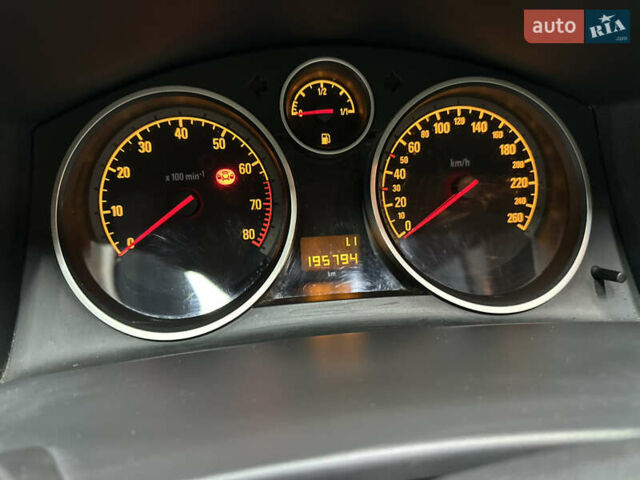 Серый Опель Астра, объемом двигателя 1.6 л и пробегом 195 тыс. км за 5700 $, фото 42 на Automoto.ua