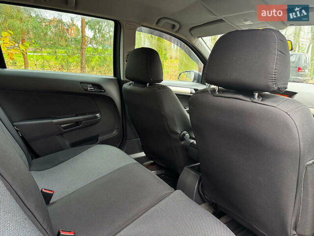 Серый Опель Астра, объемом двигателя 1.6 л и пробегом 197 тыс. км за 5990 $, фото 25 на Automoto.ua