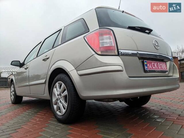 Серый Опель Астра, объемом двигателя 1.6 л и пробегом 240 тыс. км за 5750 $, фото 22 на Automoto.ua