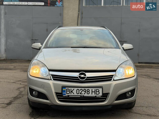 Опель Астра 2008 в Ровно на Automoto.ua Серый Опель Астра, объемом двигателя 1.91 л и пробегом 255 тыс. км за 4300 $, фото 9 на Automoto.ua