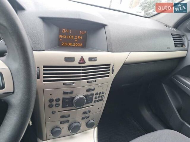 Сірий Опель Астра, об'ємом двигуна 1.6 л та пробігом 260 тис. км за 4800 $, фото 21 на Automoto.ua