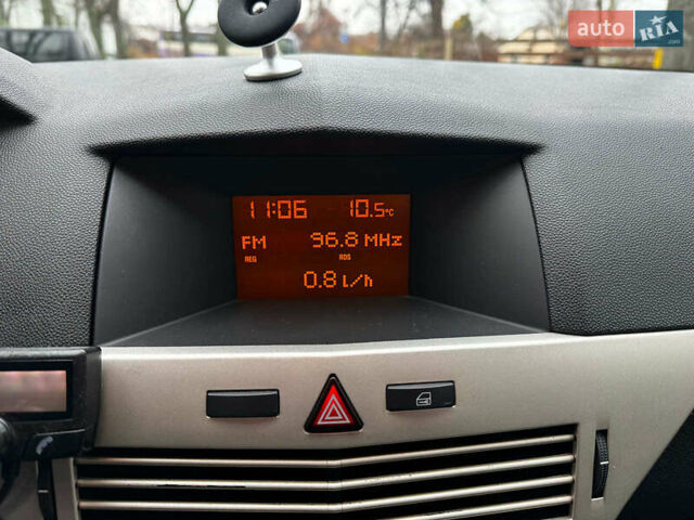 Серый Опель Астра, объемом двигателя 1.6 л и пробегом 197 тыс. км за 5990 $, фото 17 на Automoto.ua