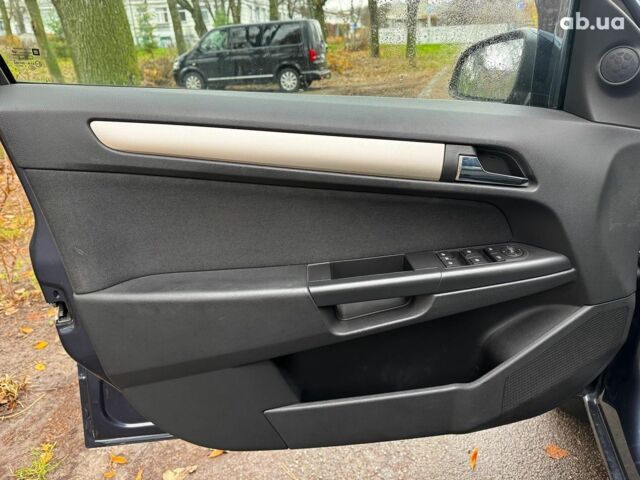 Серый Опель Астра, объемом двигателя 1.6 л и пробегом 197 тыс. км за 5990 $, фото 10 на Automoto.ua