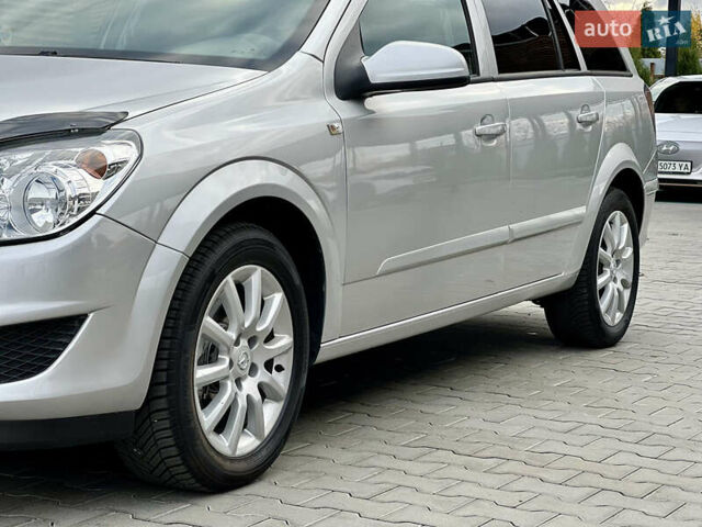 Опель Астра 2008 в Виннице на Automoto.ua Серый Опель Астра, объемом двигателя 1.8 л и пробегом 166 тыс. км за 6499 $, фото 16 на Automoto.ua