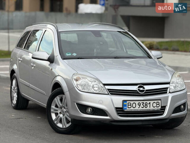 Серый Опель Астра, объемом двигателя 1.7 л и пробегом 228 тыс. км за 4899 $, фото 16 на Automoto.ua