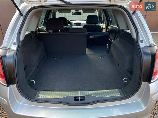 Серый Опель Астра, объемом двигателя 1.6 л и пробегом 172 тыс. км за 5900 $, фото 52 на Automoto.ua