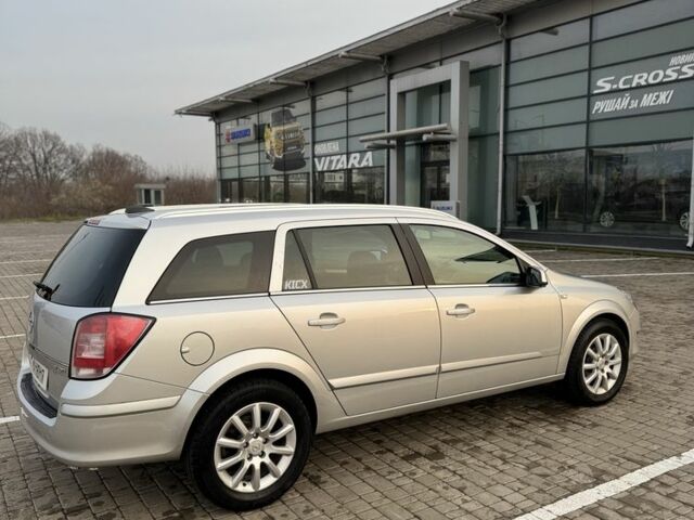 Сірий Опель Астра, об'ємом двигуна 1.7 л та пробігом 247 тис. км за 6000 $, фото 4 на Automoto.ua