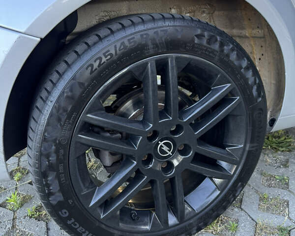 Серый Опель Астра, объемом двигателя 1.9 л и пробегом 250 тыс. км за 6000 $, фото 24 на Automoto.ua