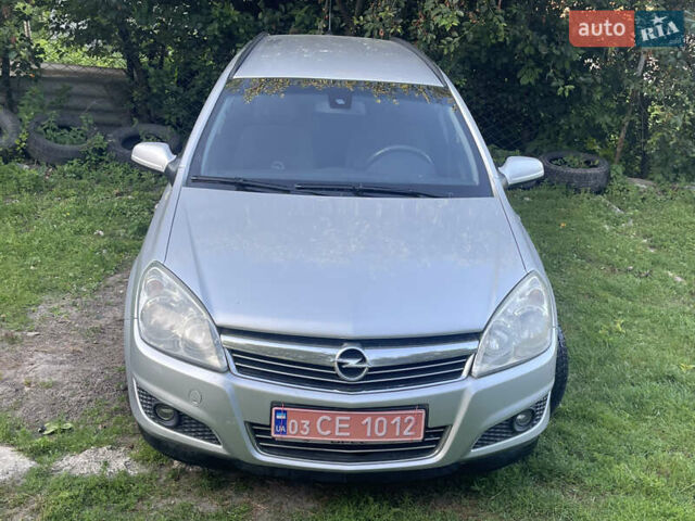 Серый Опель Астра, объемом двигателя 1.7 л и пробегом 260 тыс. км за 4750 $, фото 6 на Automoto.ua