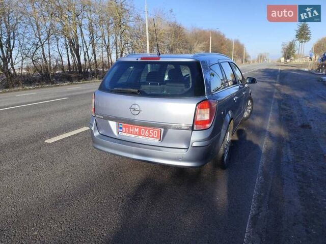 Серый Опель Астра, объемом двигателя 1.6 л и пробегом 272 тыс. км за 4800 $, фото 2 на Automoto.ua