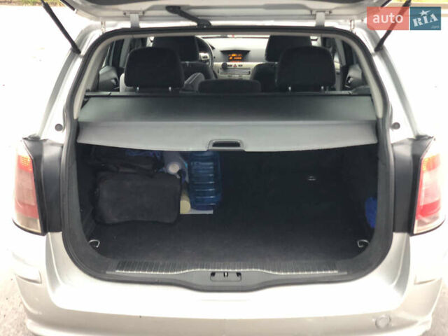 Серый Опель Астра, объемом двигателя 1.91 л и пробегом 278 тыс. км за 5700 $, фото 16 на Automoto.ua