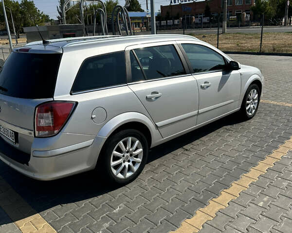 Сірий Опель Астра, об'ємом двигуна 1.6 л та пробігом 224 тис. км за 5750 $, фото 1 на Automoto.ua