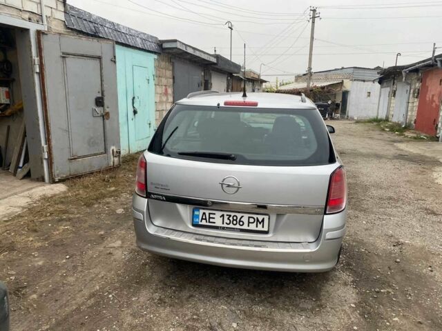 Серый Опель Астра, объемом двигателя 1.6 л и пробегом 230 тыс. км за 5200 $, фото 3 на Automoto.ua