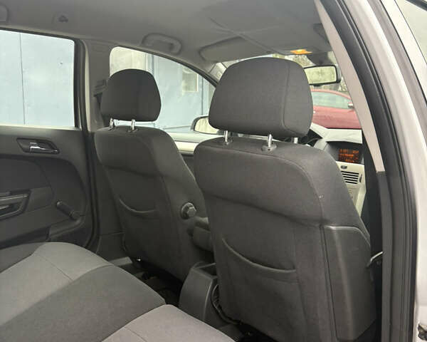 Сірий Опель Астра, об'ємом двигуна 1.6 л та пробігом 215 тис. км за 5800 $, фото 31 на Automoto.ua