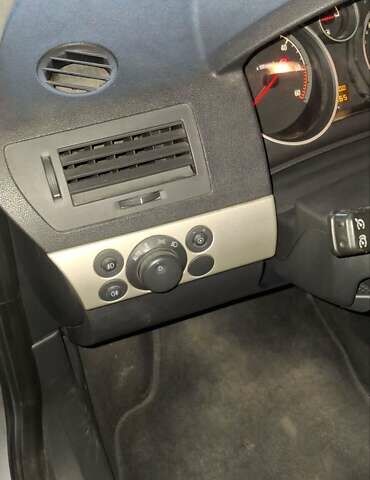 Сірий Опель Астра, об'ємом двигуна 1.69 л та пробігом 235 тис. км за 5000 $, фото 5 на Automoto.ua