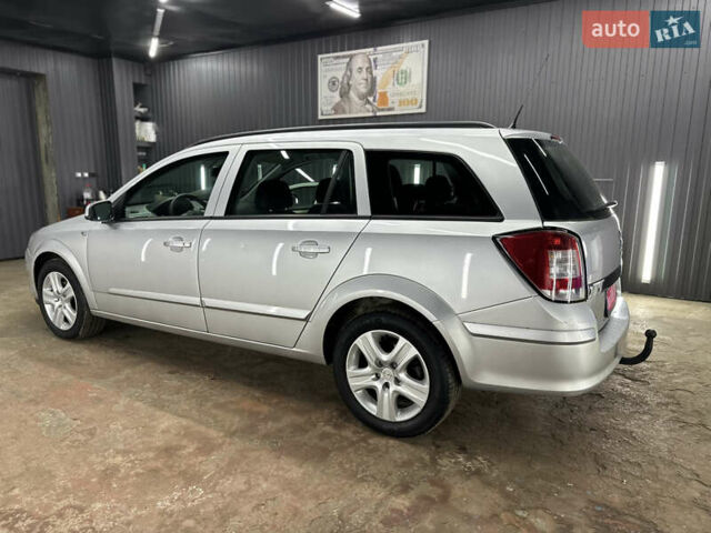 Серый Опель Астра, объемом двигателя 1.6 л и пробегом 195 тыс. км за 5700 $, фото 3 на Automoto.ua