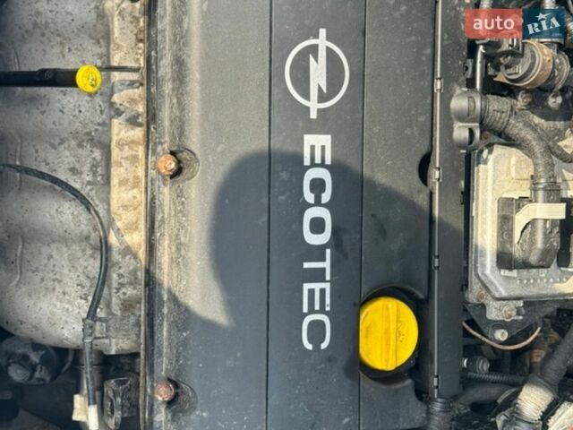 Серый Опель Астра, объемом двигателя 1.6 л и пробегом 220 тыс. км за 5100 $, фото 31 на Automoto.ua