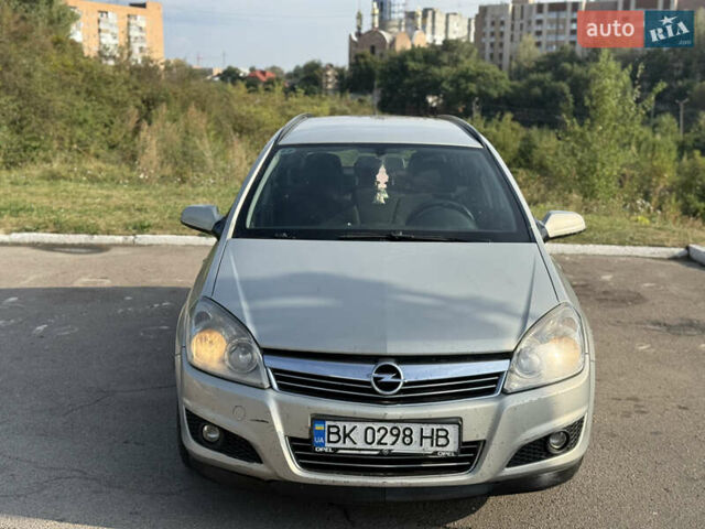 Сірий Опель Астра, об'ємом двигуна 1.91 л та пробігом 255 тис. км за 4200 $, фото 9 на Automoto.ua