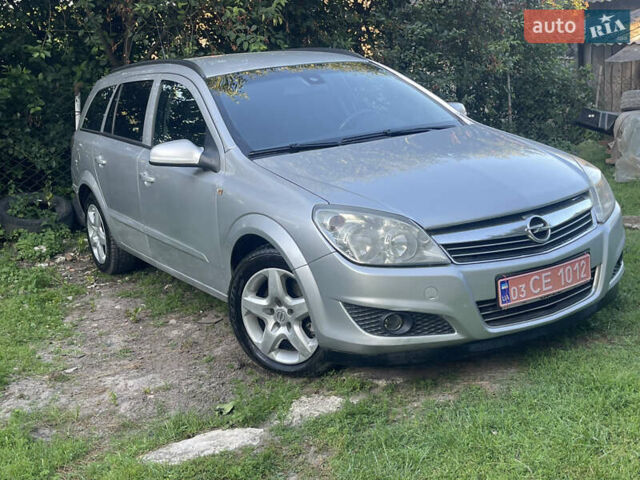 Серый Опель Астра, объемом двигателя 1.7 л и пробегом 260 тыс. км за 4750 $, фото 5 на Automoto.ua