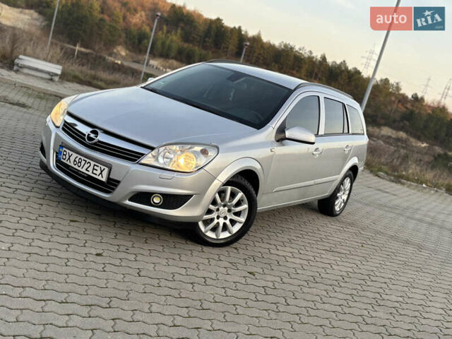 Серый Опель Астра, объемом двигателя 1.8 л и пробегом 252 тыс. км за 4950 $, фото 2 на Automoto.ua