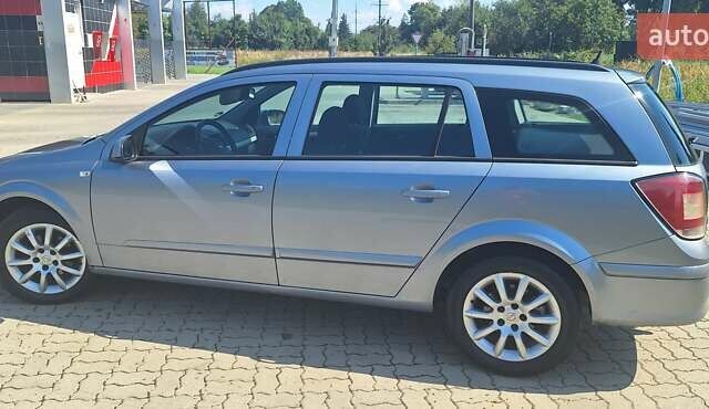 Серый Опель Астра, объемом двигателя 1.7 л и пробегом 253 тыс. км за 4600 $, фото 20 на Automoto.ua