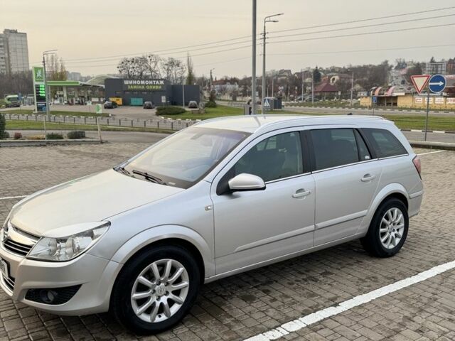 Сірий Опель Астра, об'ємом двигуна 1.7 л та пробігом 247 тис. км за 6000 $, фото 1 на Automoto.ua