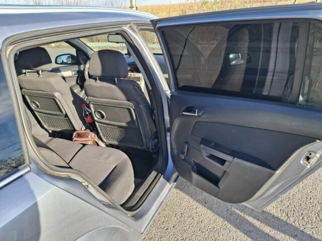 Серый Опель Астра, объемом двигателя 1.7 л и пробегом 300 тыс. км за 4700 $, фото 6 на Automoto.ua