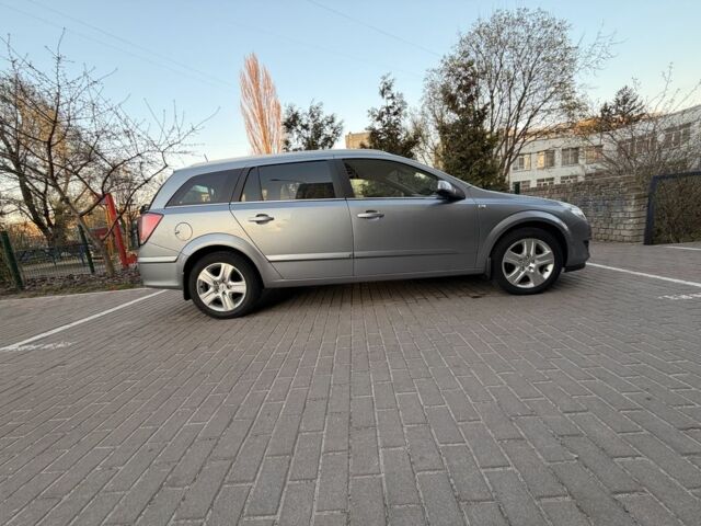 Сірий Опель Астра, об'ємом двигуна 1.6 л та пробігом 268 тис. км за 5100 $, фото 1 на Automoto.ua