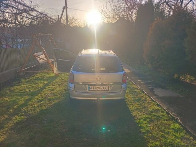 Серый Опель Астра, объемом двигателя 1.7 л и пробегом 273 тыс. км за 4700 $, фото 9 на Automoto.ua