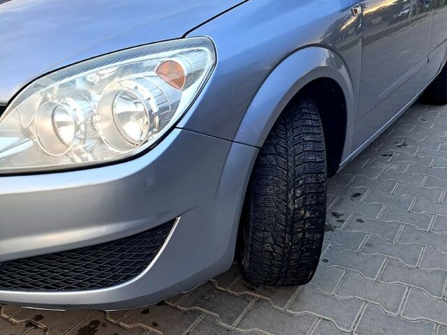 Опель Астра 2008 в Виньковцах на Automoto.ua Серый Опель Астра, объемом двигателя 1.7 л и пробегом 310 тыс. км за 4200 $, фото 8 на Automoto.ua