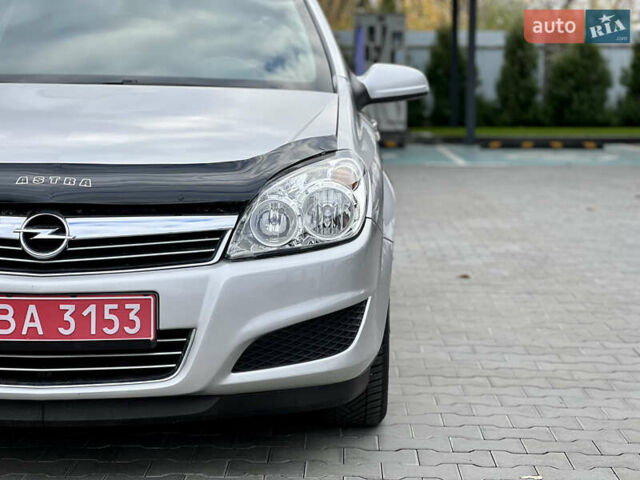 Опель Астра 2008 в Виннице на Automoto.ua Серый Опель Астра, объемом двигателя 1.8 л и пробегом 166 тыс. км за 6499 $, фото 10 на Automoto.ua