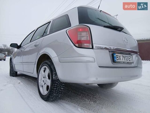 Серый Опель Астра, объемом двигателя 1.9 л и пробегом 244 тыс. км за 5299 $, фото 11 на Automoto.ua