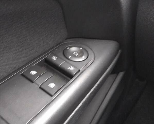 Серый Опель Астра, объемом двигателя 1.6 л и пробегом 145 тыс. км за 4300 $, фото 12 на Automoto.ua