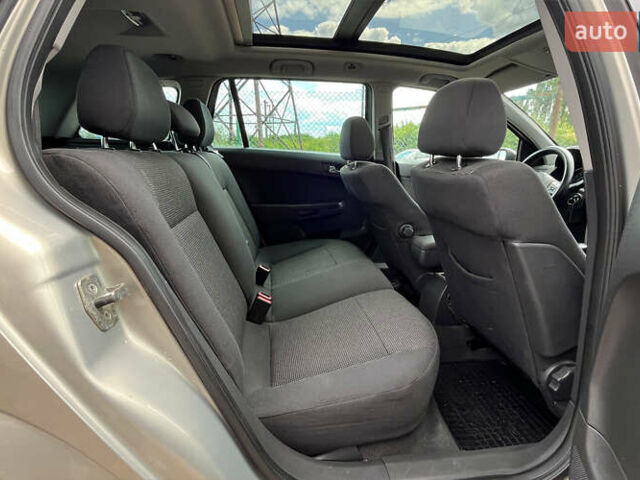 Серый Опель Астра, объемом двигателя 1.6 л и пробегом 200 тыс. км за 5800 $, фото 11 на Automoto.ua