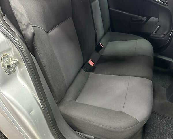 Серый Опель Астра, объемом двигателя 1.6 л и пробегом 195 тыс. км за 5700 $, фото 26 на Automoto.ua