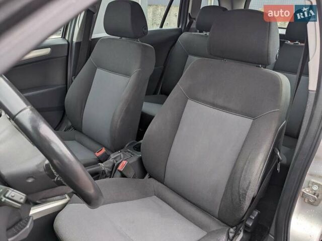 Серый Опель Астра, объемом двигателя 1.6 л и пробегом 240 тыс. км за 5750 $, фото 36 на Automoto.ua