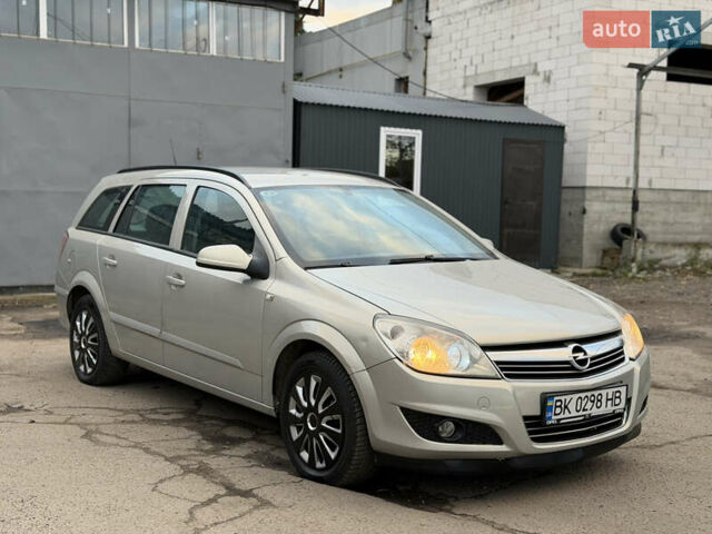 Опель Астра 2008 в Ровно на Automoto.ua Серый Опель Астра, объемом двигателя 1.91 л и пробегом 255 тыс. км за 4300 $, фото 14 на Automoto.ua