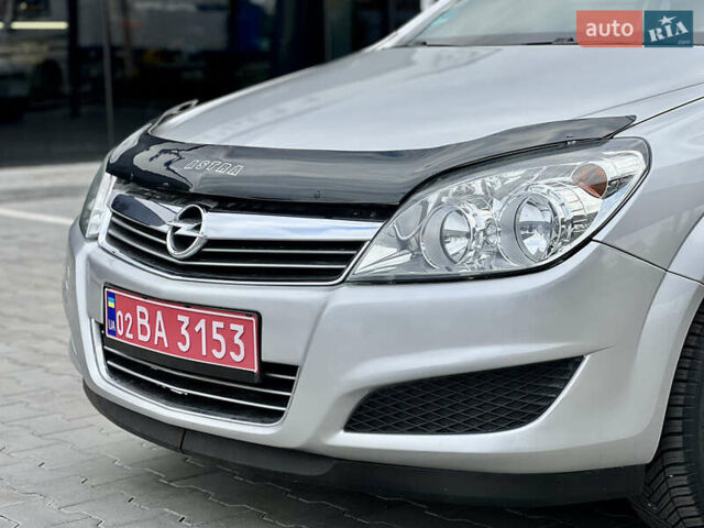Опель Астра 2008 в Виннице на Automoto.ua Серый Опель Астра, объемом двигателя 1.8 л и пробегом 166 тыс. км за 6499 $, фото 12 на Automoto.ua