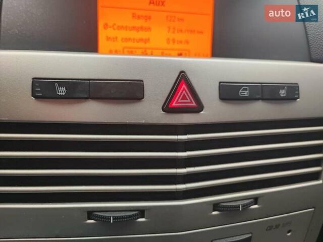 Серый Опель Астра, объемом двигателя 1.8 л и пробегом 245 тыс. км за 5500 $, фото 8 на Automoto.ua