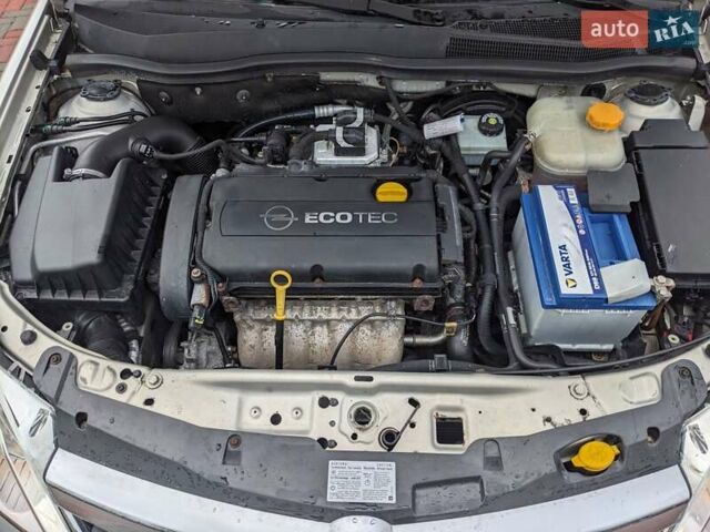 Серый Опель Астра, объемом двигателя 1.6 л и пробегом 240 тыс. км за 5750 $, фото 53 на Automoto.ua