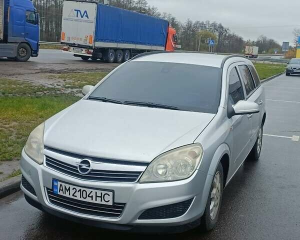 Сірий Опель Астра, об'ємом двигуна 1.7 л та пробігом 313 тис. км за 5000 $, фото 2 на Automoto.ua