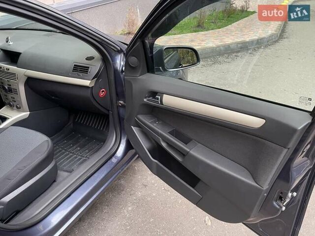 Сірий Опель Астра, об'ємом двигуна 1.6 л та пробігом 196 тис. км за 6200 $, фото 9 на Automoto.ua